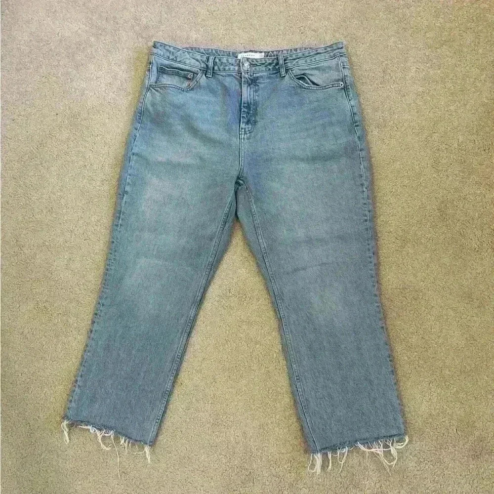Topshop high rise straight leg distressed hem light blue jeans in size 36